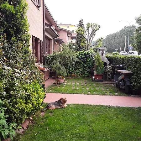 Oda ve Kahvaltı La Rosa Gialla Maranello