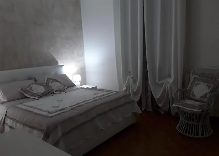 La Rosa Gialla B&B 마라넬로