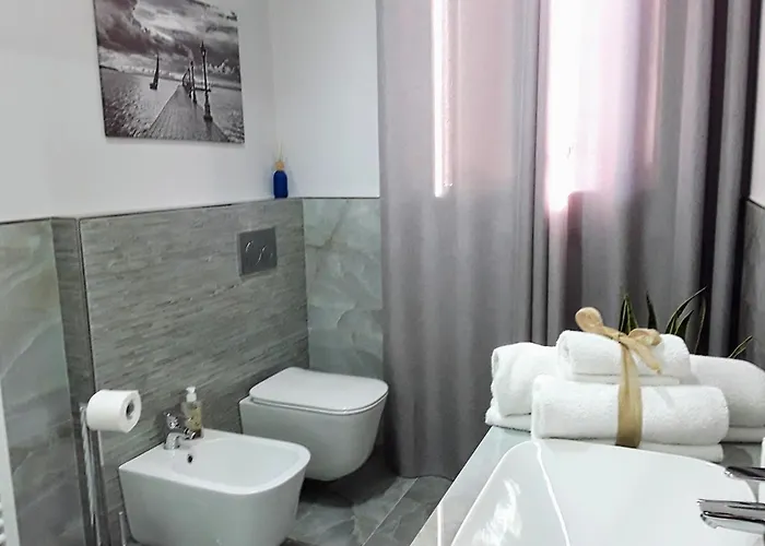 B&B La Rosa Gialla 마라넬로