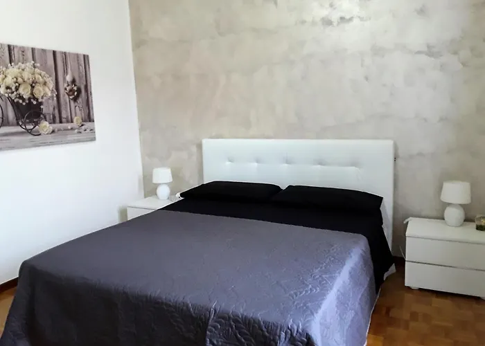 La Rosa Gialla B&B 마라넬로