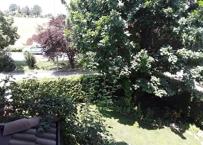 La Rosa Gialla Bed and Breakfast Μαρανέλλο